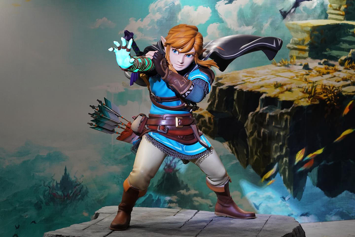 Nintendo of America - Check out this statue of Link from The Legend of #Zelda