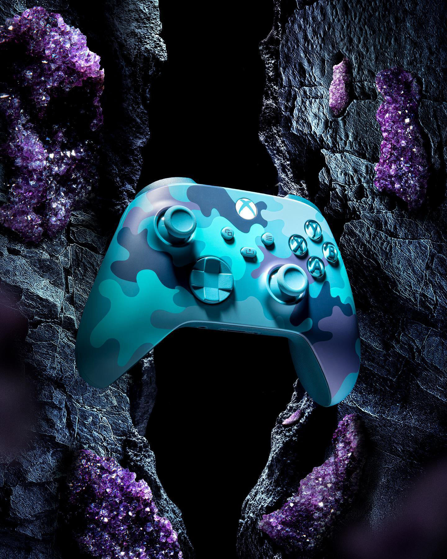 Xbox - Who says mineral and camo don't go well together